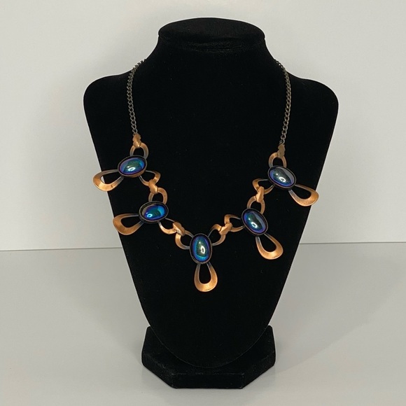 VINTAGE Unique Necklace with Iridescent Cabochons! - Picture 3 of 10